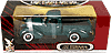 Show product details for Yatming - Studebaker Coupe Express Pick Up (1937, 1:18, Green) 92458GN