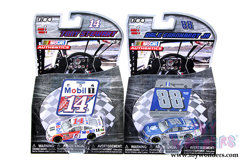 Lionel Racing - Nascar Authentics Race Cars Wave 4 (1/64 scale diecast model car) 10205-W4