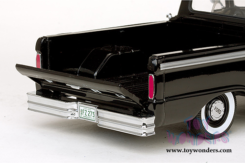 Sun Star USA - Ford F-100 Custom Cab Pickup (1965, 1/18 scale diecast model car, Raven Black) 1273BK