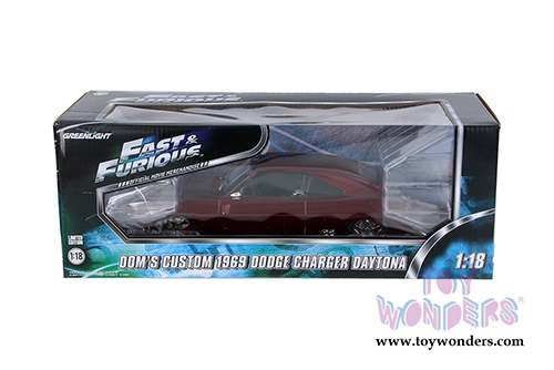Greenlight Fast & Furious - Dom's Custom Dodge Charge Daytona Hard Top (1969, 1/18 scale diecast model car, Burgundy) 12800BB