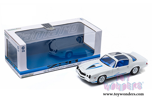 Greenlight - Chevrolet Camaro Z28 T-Top (1979, 1/18 scale diecast model car, White) 12903