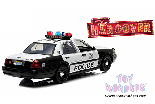 Greenlight - The Hangover - Ford Crown Victoria Police Interceptor Hard Top (2000, 1/18 scale diecast model car, White/Black) 12911