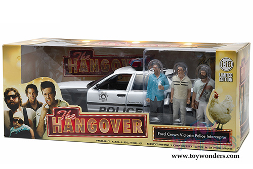 Greenlight - The Hangover - Ford Crown Victoria Police Interceptor Hard Top (2000, 1/18 scale diecast model car, White/Black) 12911