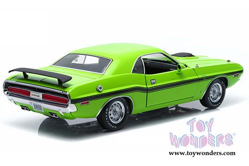 Greenlight - Dodge Challenger R/T Hemi Hard Top (1970, 1/18 scale diecast model car, Sublime Green) 12931