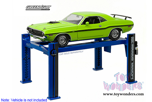 Greenlight  - Four Post Lift Mopar Edition (1/18 scale diecast model accessory, Blue/Black) 12967