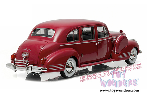 Greenlight - Packard Super Eighty One - Eighty Hard Top (1941, 1/18 scale diecast model car, Laguna Maroon) 12971