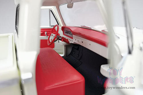 Sun Star - Ford F-100 Custom Cab Pickup (1965, 1/18 scale diecast model car, White) 1302