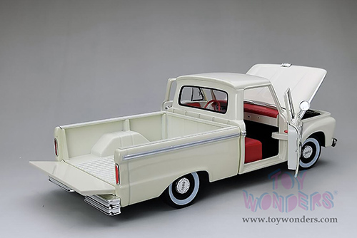 Sun Star - Ford F-100 Custom Cab Pickup (1965, 1/18 scale diecast model car, White) 1302