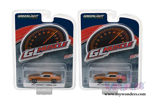 Greenlight - GL Muscle Series 19 | Chevrolet Camaro Z/28 Hardtop (1972, 1/64 scale diecast model car, Mojave Gold) 13190D/48