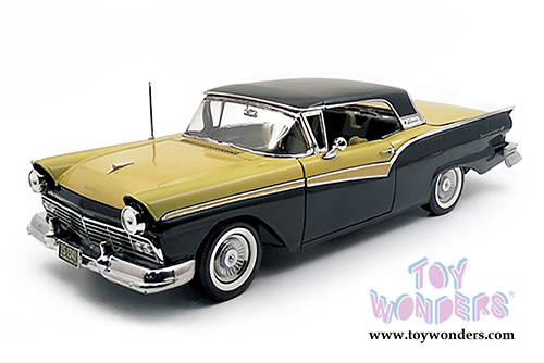 Sun Star USA - Ford Fairlane 500 Skyliner Convertible (1957, 1/18 scale diecast model car, Raven Black/Inca Gold) 1340