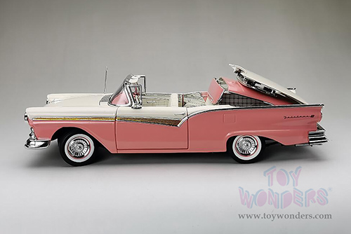 Sun Star - Ford Fairlane 500 Skyliner (1957, 1/18 scale diecast model car, Sunset Coral/Colonial White) 1344