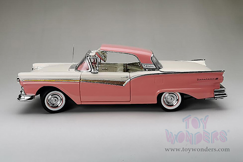 Sun Star - Ford Fairlane 500 Skyliner (1957, 1/18 scale diecast model car, Sunset Coral/Colonial White) 1344