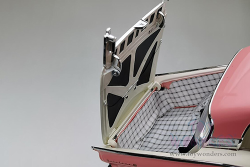 Sun Star - Ford Fairlane 500 Skyliner (1957, 1/18 scale diecast model car, Sunset Coral/Colonial White) 1344