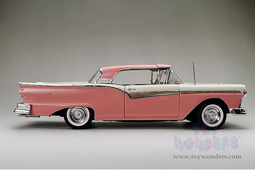 Sun Star - Ford Fairlane 500 Skyliner (1957, 1/18 scale diecast model car, Sunset Coral/Colonial White) 1344