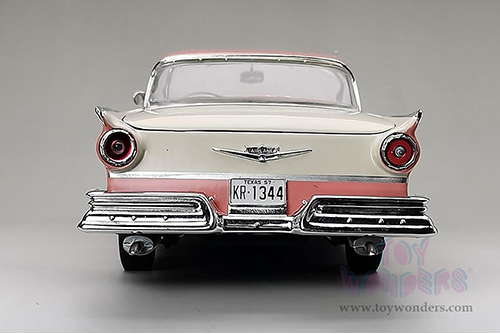 Sun Star - Ford Fairlane 500 Skyliner (1957, 1/18 scale diecast model car, Sunset Coral/Colonial White) 1344