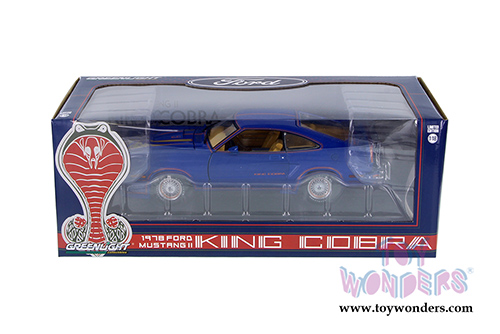 Greenlight - Ford Mustang II King Cobra Hardtop (1978, 1/18 scale diecast model car, Blue with Gold) 13507