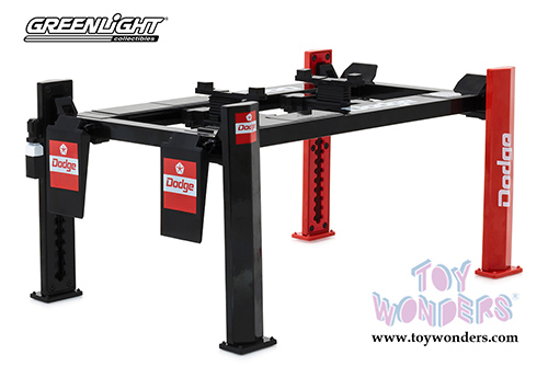 Greenlight - Adjustable Four-Post Lift Dodge (1/18 scale) 13518