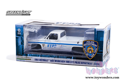 13561 Greenlight 1984 Chevrolet CUCV M1008 New York City Police Department model diecast car window box package