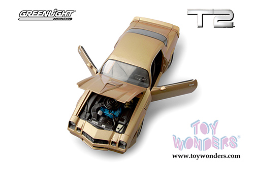 Greenlight  - Chevrolet&reg; Camaro Z/28&reg; Hardtop - Terminator 2: Judgement Day (1991 Movie)(1979, 1/18 scale diecast model car, Gold) 13573