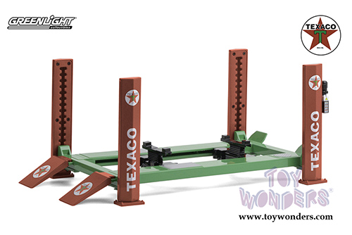 Greenlight - Adjustable Four-Post Lift - Texaco (1/18 scale) 13590