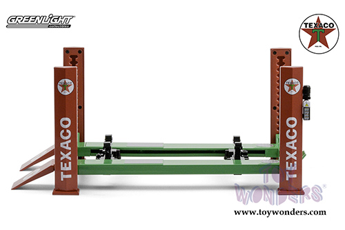 Greenlight - Adjustable Four-Post Lift - Texaco (1/18 scale) 13590