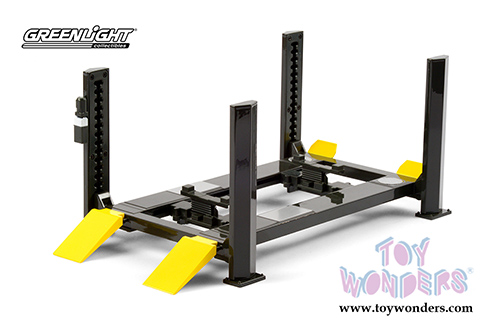Greenlight - Adjustable Four-Post Lift (1/18 scale Dark Gray/Yellow) 13591