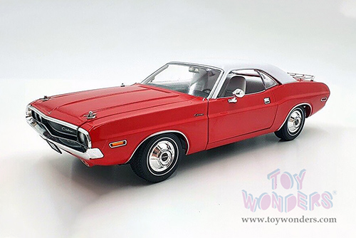 Greenlight - Dodge Challenger - The Challenger Deputy (1970, 1/18 scale diecast model car, Bright Red with White Roof) 13618