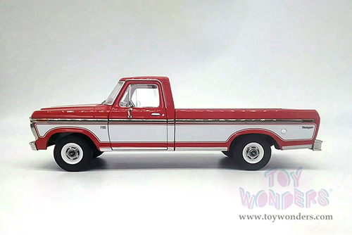 Greenlight - Ford F-100 Pickup Truck Accent Panel and Deluxe Box Cover (1975, 1/18 scale diecast model car, Candy Apple Red) 13620