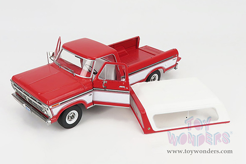 Greenlight - Ford F-100 Pickup Truck Accent Panel and Deluxe Box Cover (1975, 1/18 scale diecast model car, Candy Apple Red) 13620