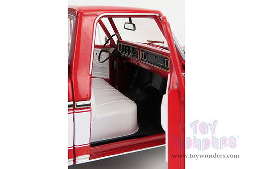 Greenlight - Ford F-100 Pickup Truck Accent Panel and Deluxe Box Cover (1975, 1/18 scale diecast model car, Candy Apple Red) 13620