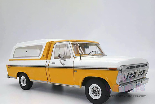 Greenlight - Ford F-100 Pickup Truck Accent Panel and Deluxe Box Cover (1975, 1/18 scale diecast model car, Chrome Yellow) 13621