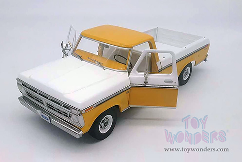 Greenlight - Ford F-100 Pickup Truck Accent Panel and Deluxe Box Cover (1975, 1/18 scale diecast model car, Chrome Yellow) 13621
