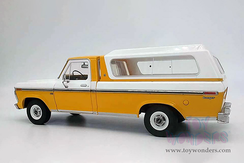 Greenlight - Ford F-100 Pickup Truck Accent Panel and Deluxe Box Cover (1975, 1/18 scale diecast model car, Chrome Yellow) 13621
