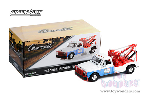 Greenlight - Chevrolet&reg; C-30 Dually Wrecker Tow Truck - Hazzard County Garage (1969, 1/18 scale diecast model car, White/Blue/Red) 13622