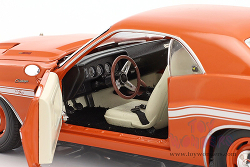 13630 Greenlight 1970 Dodge Challenger R/T Hardtop diecast model car