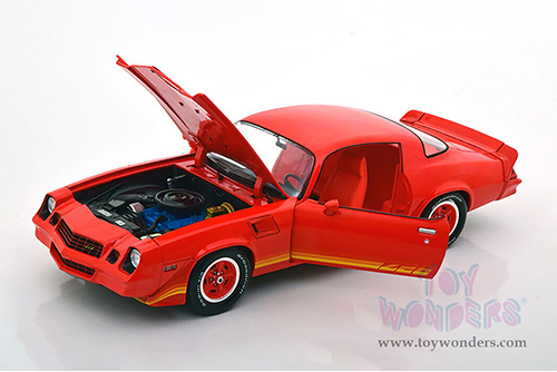 Greenlight - Chevrolet&reg; Camaro Z/28&reg; Hardtop (1981, 1/18 scale diecast model car, Red) 13634