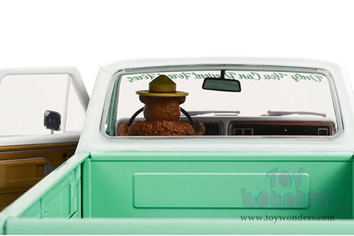 13636 Greenlight 1975 Ford F-100 Pickup Truck diecast model car