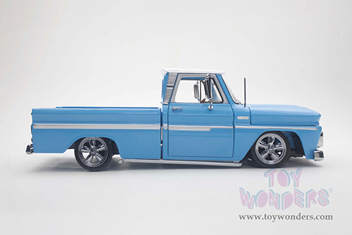 Sun Star - Chevrolet&reg; C-10 Styleside Pickup Lowrider (1965, 1/18 scale diecast model car, Blue) 1366