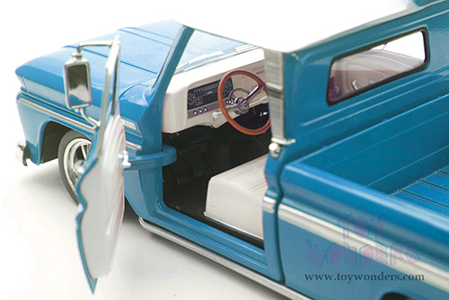 Sun Star - Chevrolet&reg; C-10 Styleside Pickup Lowrider (1965, 1/18 scale diecast model car, Blue) 1366