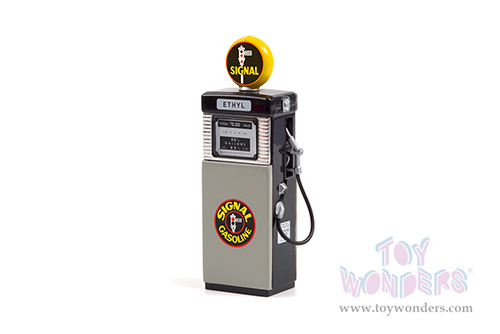 Greenlight - Vintage Gas Pumps Series 10 | 1951 Wayne 505 Gas Pump - Signal Gasoline (1/18 scale diecast model, Black/Silver) 14100B/24