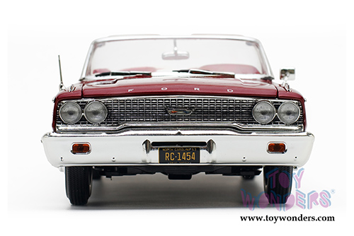 Sun Star USA - Ford Galaxie 500/XL Open Convertible (1963, 1/18 scale diecast model car, Chestnut Brown) 1454