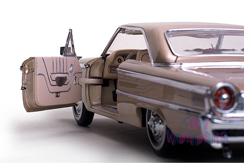 Sun Star USA - Ford Galaxie 500/XL Hardtop (1963, 1/18 scale diecast model car, Rose Beige) 1467
