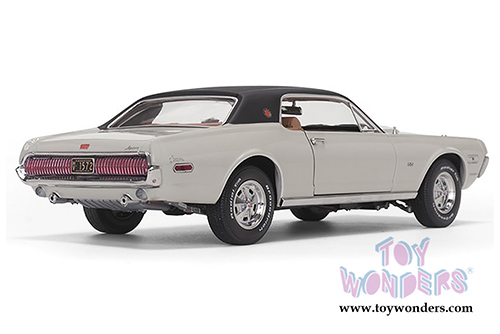 Sun Star - Mercury Cougar XR7G Hardtop (1968, 1/18 scale diecast model car, Fawn Beige) 1572