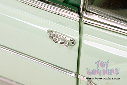 Sun Star USA - Chevy Bel Air Hard Top (1953, 1/18 scale diecast model car, Green) 1604