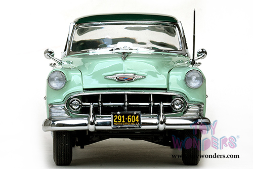 Sun Star USA - Chevy Bel Air Hard Top (1953, 1/18 scale diecast model car, Green) 1604