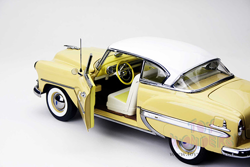 Sun Star - Chevrolet&reg; Bel Air&reg; Coupe Hardtop (1953, 1/18 scale diecast model car, Sun Gold) 1608