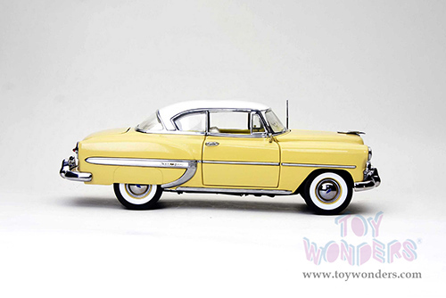 Sun Star - Chevrolet&reg; Bel Air&reg; Coupe Hardtop (1953, 1/18 scale diecast model car, Sun Gold) 1608