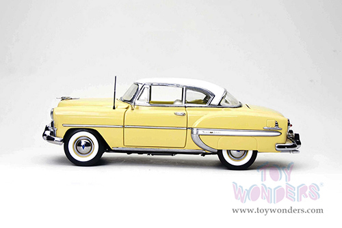 Sun Star - Chevrolet&reg; Bel Air&reg; Coupe Hardtop (1953, 1/18 scale diecast model car, Sun Gold) 1608