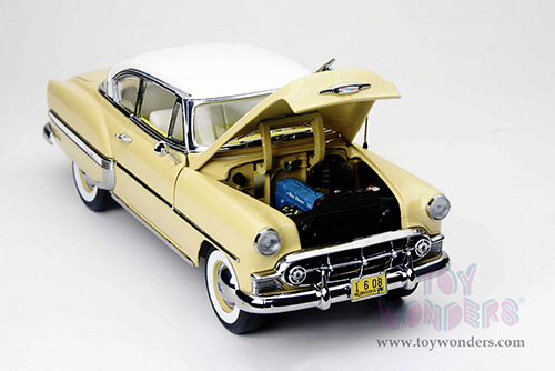 Sun Star - Chevrolet&reg; Bel Air&reg; Coupe Hardtop (1953, 1/18 scale diecast model car, Sun Gold) 1608