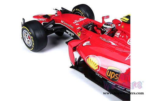BBurago Ferrari Racing - SF15-T 2015 Ferrari Racing Formula 1 Kimi Raikkonen #7 (1/18 scale diecast model car, Red) 16801R